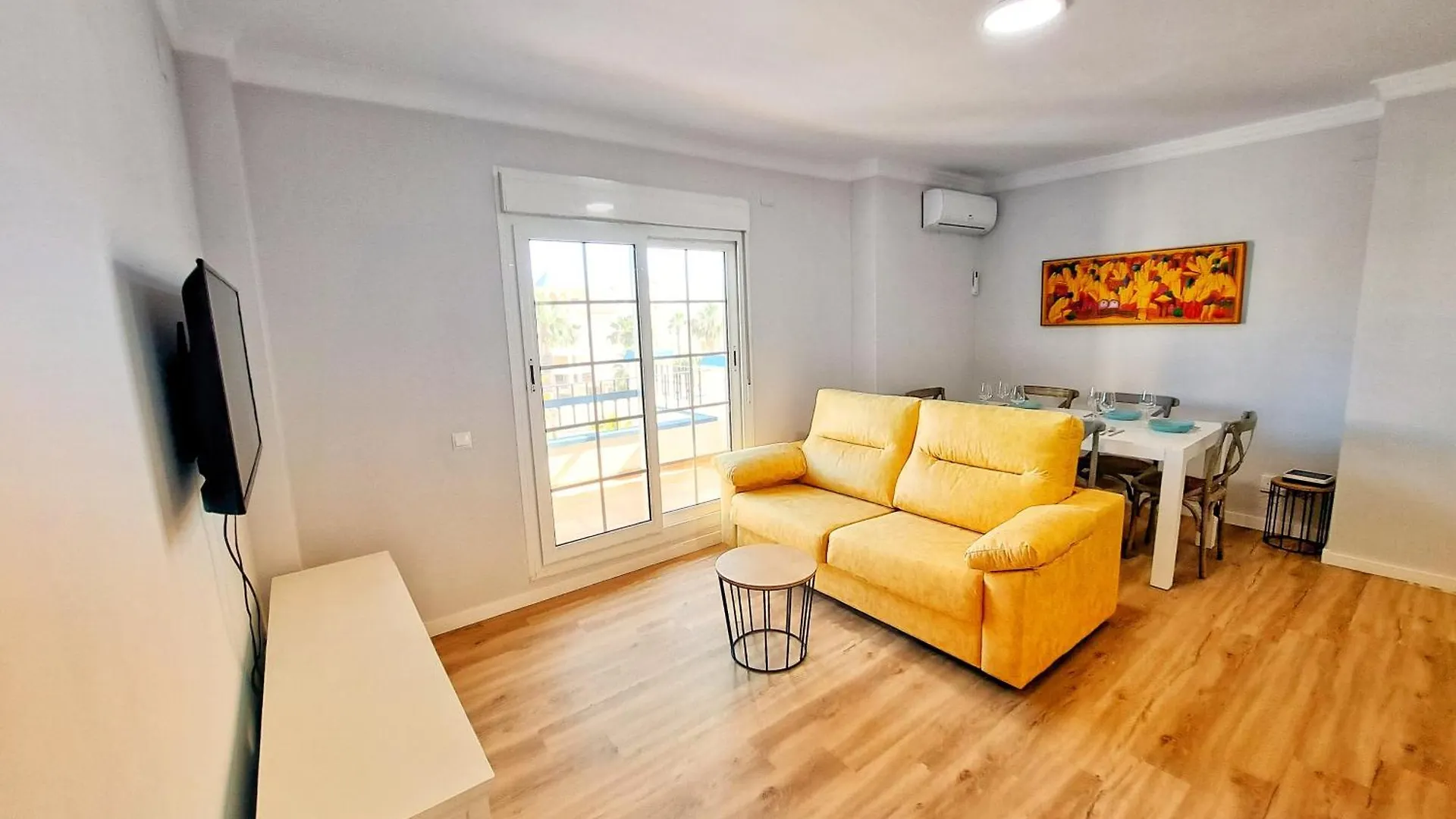 Apartamento Residencial El Faro III Playa Punta del Moral Isla Canela España